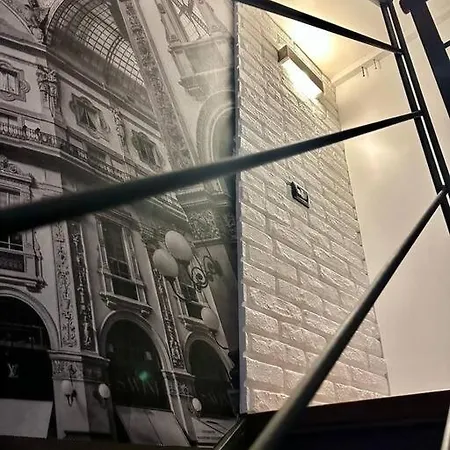Loft Centro, 10 Min From Duomo Apartment