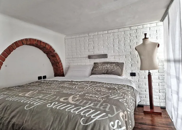 Loft Centro, 10 Min From Duomo アパート
