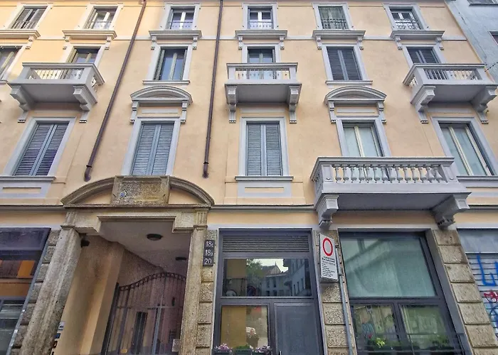 Loft Centro, 10 Min From Duomo アパート